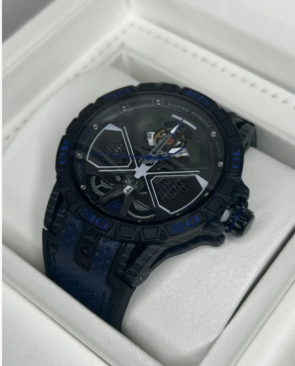 ROGER DUBUIS